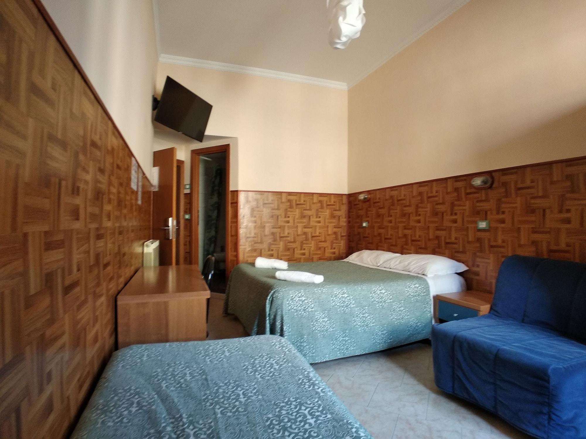 Cressy Hotel *